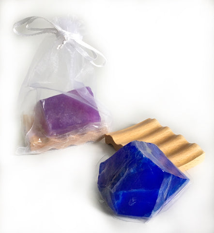 Single Palmstone with a Beechwood soap dish in a gauze bag